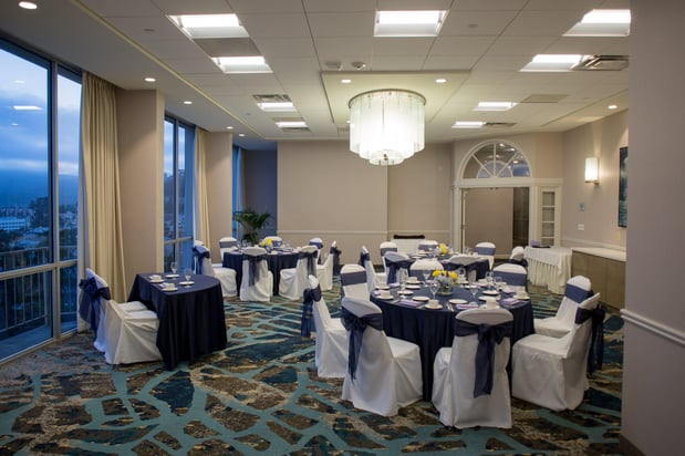 Images Crowne Plaza Ventura Beach by IHG