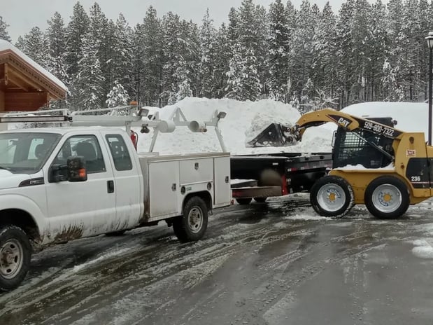 Images WHITEOUT SNOW & EXCAVATION