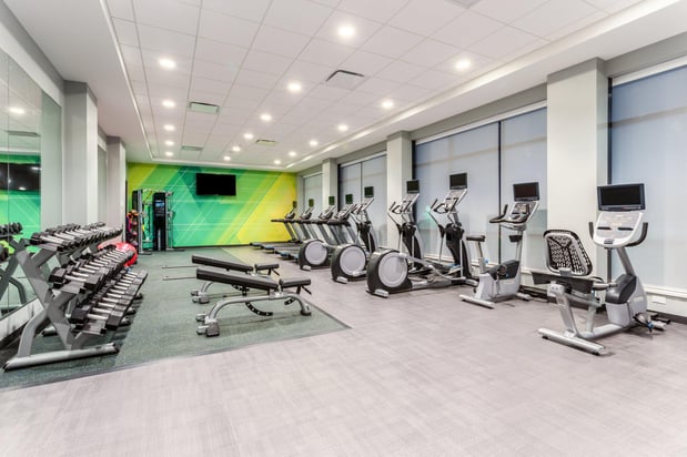 Images Holiday Inn & Suites Cedar Falls-Waterloo Event Ctr by IHG