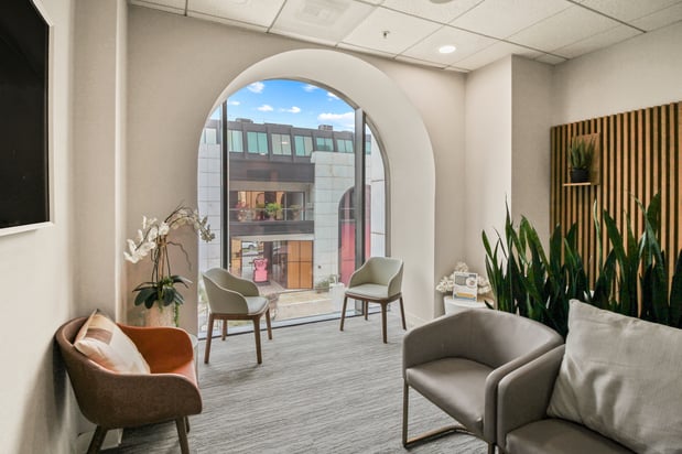 Images Moy, Fincher, Chipps Facial Plastics & Dermatology - Beverly Hills