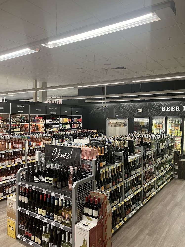 Images Liquorland Essendon Fields