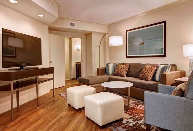 Images Embassy Suites by Hilton San Diego La Jolla