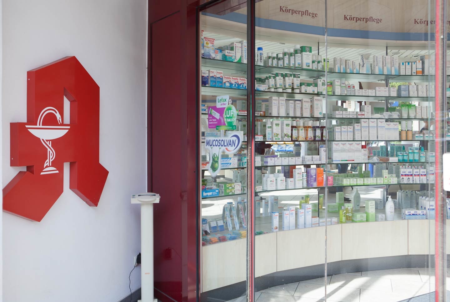 Löwen Apotheke, Plektrudisstr. 9 in Mönchengladbach