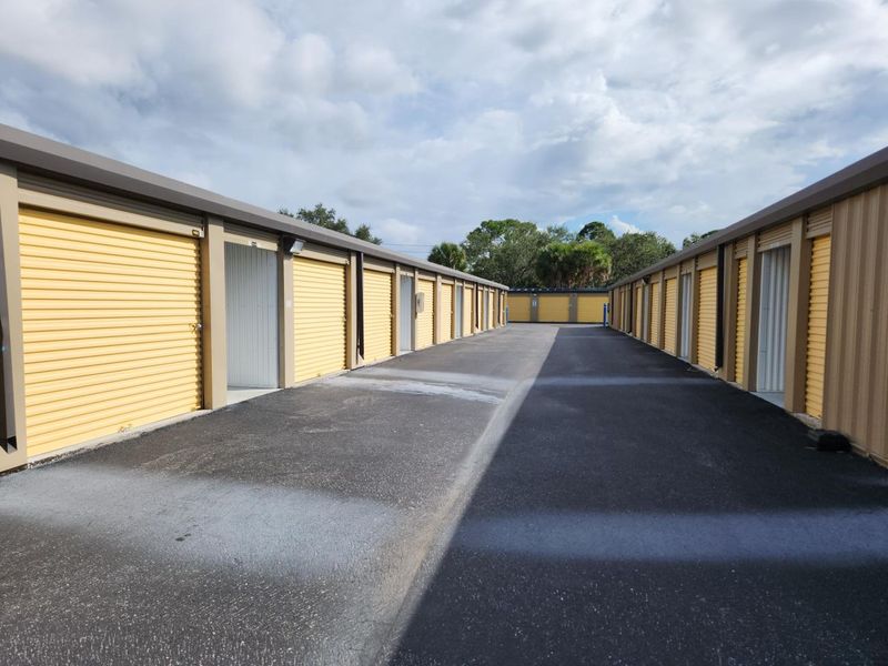 Images Extra Space Storage