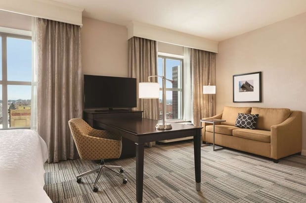 Images Hampton Inn & Suites Roanoke-Downtown
