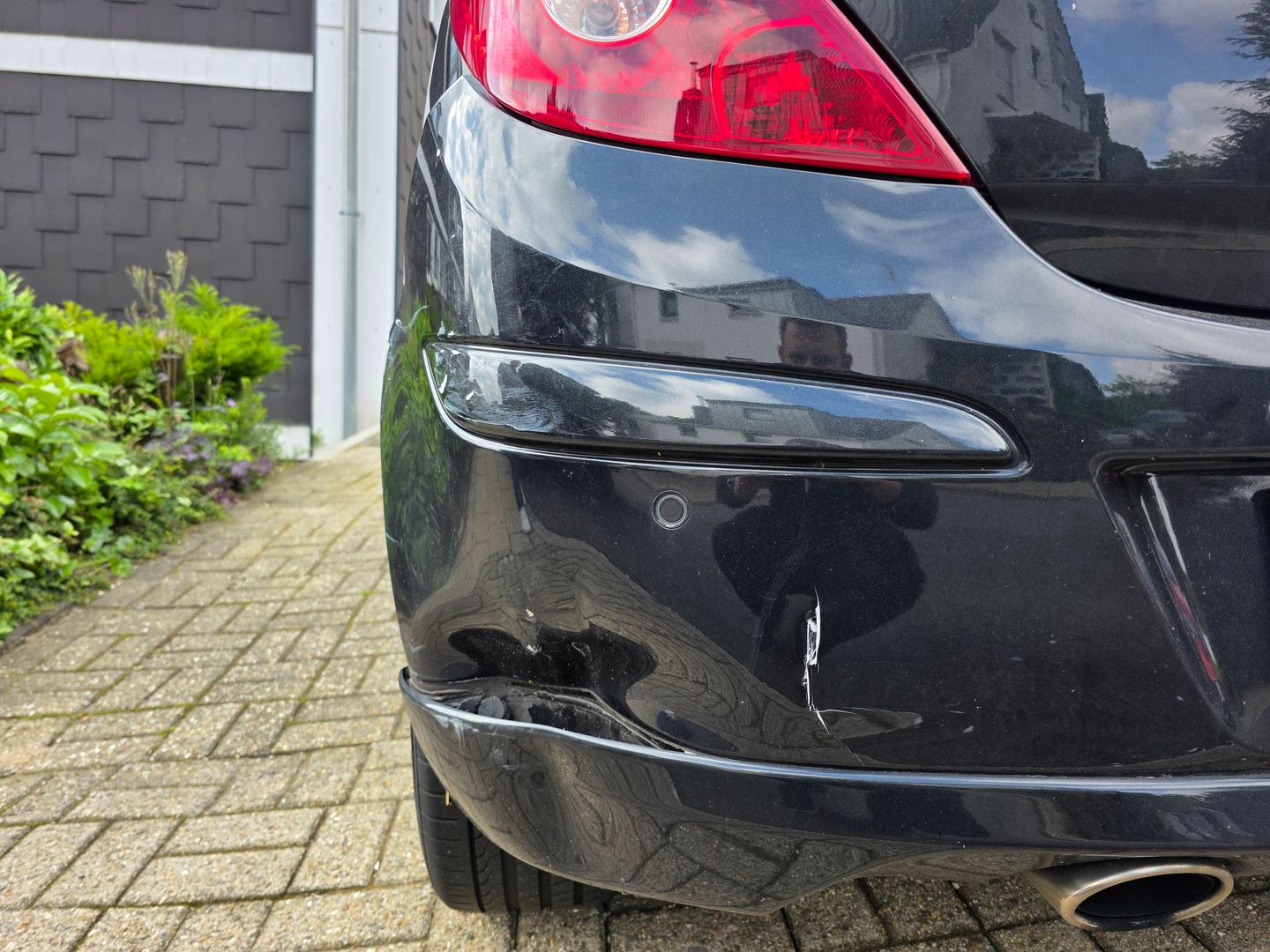 Unfallzentrale NRW | Kfz Gutachter Düsseldorf, Toulouser Allee 9 in Düsseldorf