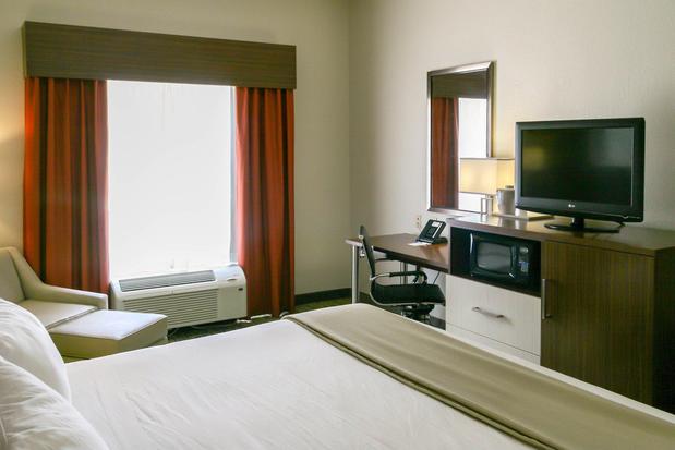 Images Holiday Inn Express & Suites Vicksburg, an IHG Hotel