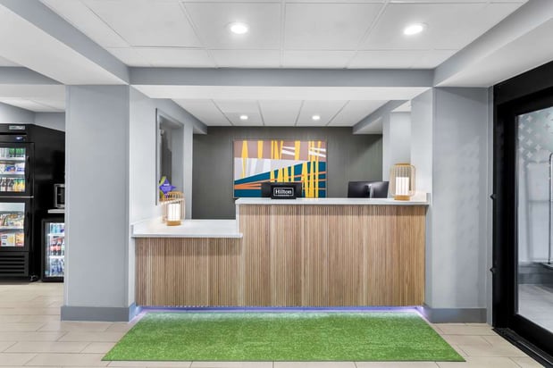 Images Spark by Hilton Calhoun