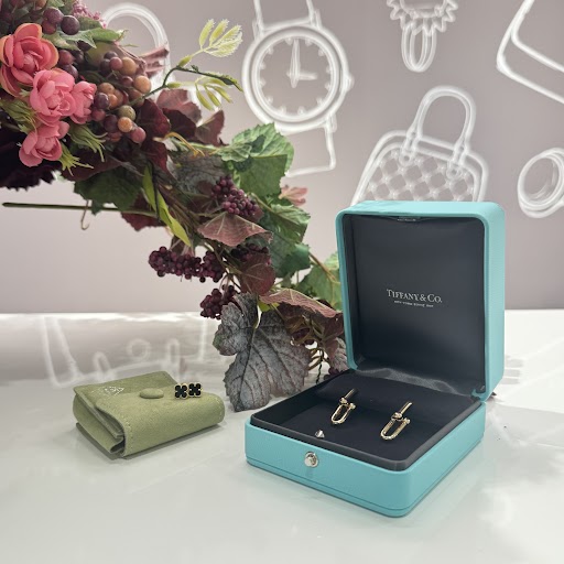 Images 買取専門店  KOMEHYO  (コメ兵)  広島三越