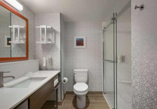 Images Hampton Inn Austin East Side 5th Street