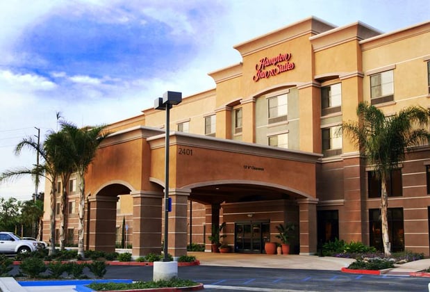 Images Hampton Inn and Suites Seal Beach