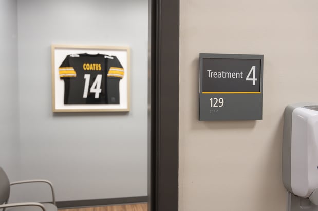 Images Ochsner Orthopedics and Sports Medicine Institute at Elite Training Complex – Burbank