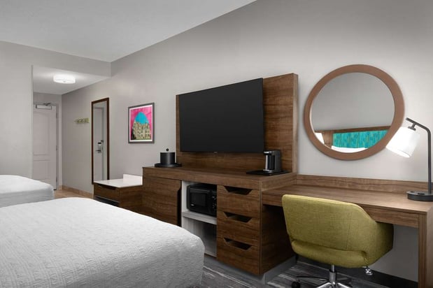 Images Hampton Inn & Suites Durham/North I-85