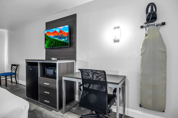 Images SureStay by Best Western Oklahoma City West