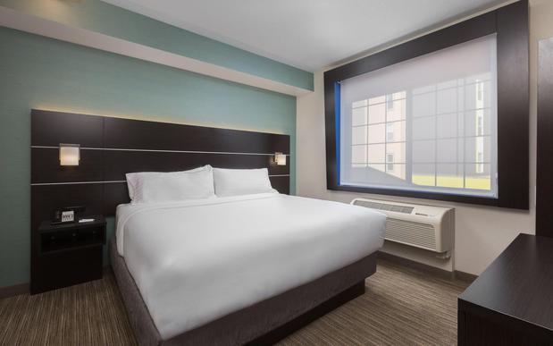 Images Holiday Inn Express & Suites Eugene Downtown - University by IHG