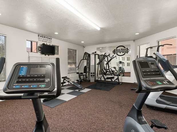 Images Mesa Ridge Apartments