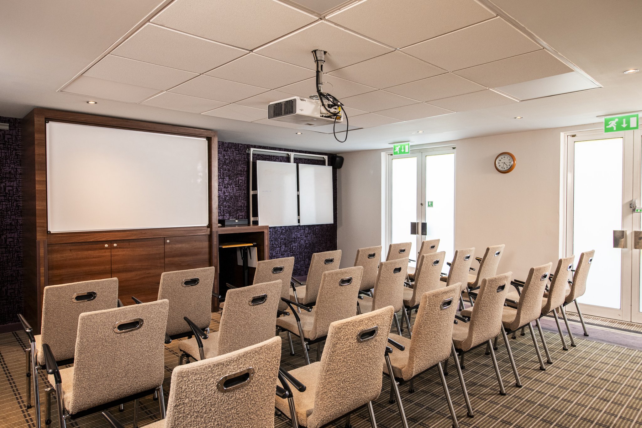 Images Holiday Inn Express Stirling by IHG
