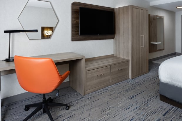 Images Holiday Inn Express & Suites Brattleboro by IHG