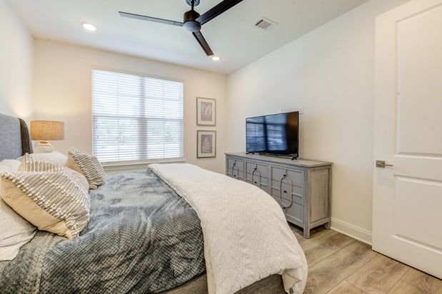 Images Residences at 393 North Apartments