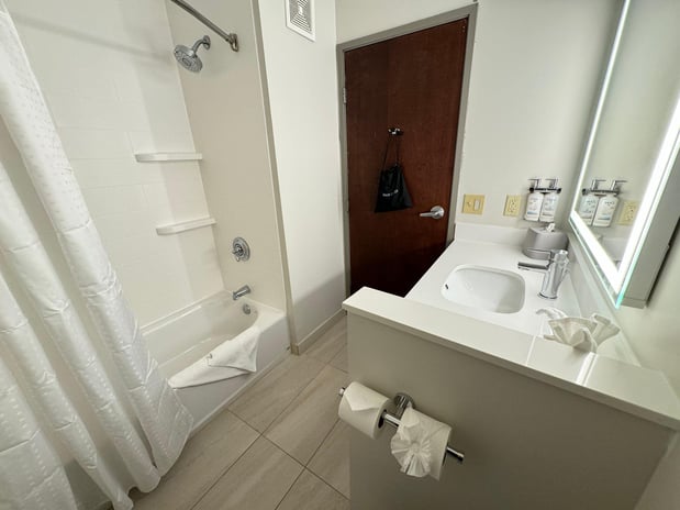 Images Holiday Inn Express & Suites St. Paul - Woodbury by IHG