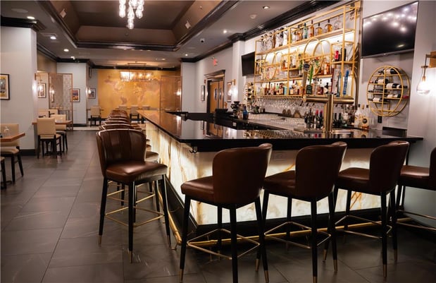 Images The Roslyn, Tapestry Collection by Hilton