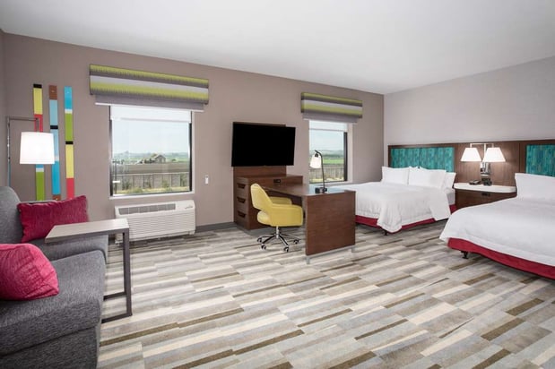 Images Hampton Inn & Suites Watsonville