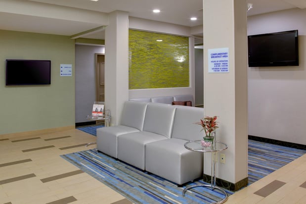 Images Holiday Inn Express & Suites Meadowlands Area by IHG