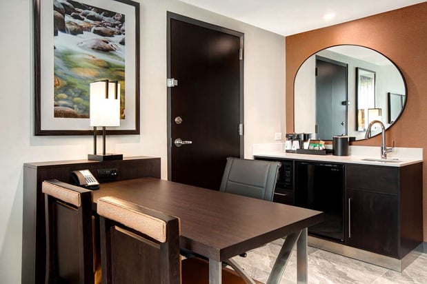 Images Embassy Suites by Hilton Alpharetta Halcyon