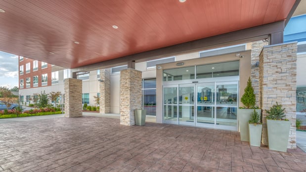 Images Holiday Inn Express & Suites Tulsa Midtown by IHG