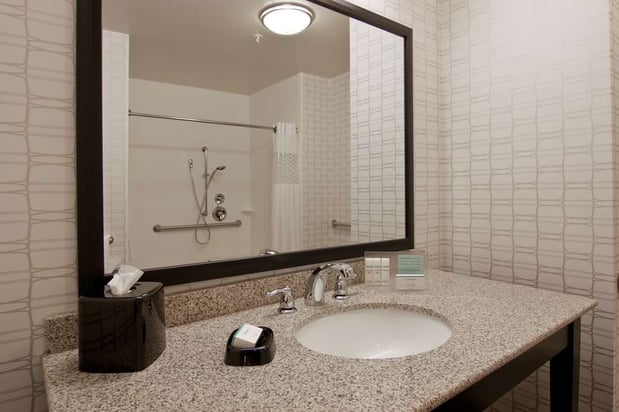 Images Hampton Inn & Suites Bellevue Downtown-Seattle