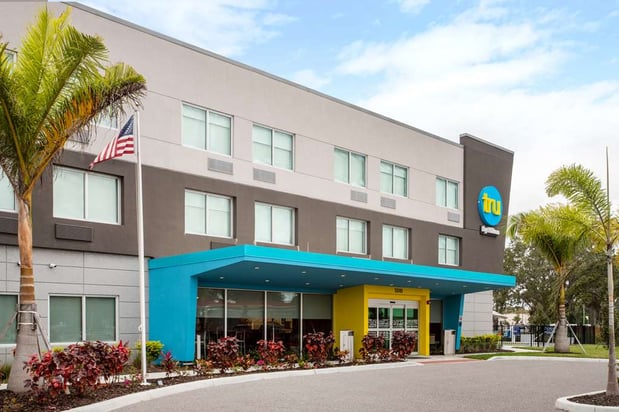 Images Tru by Hilton Bradenton I 75