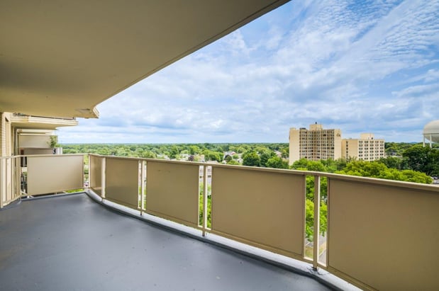 Images Towers of Windsor Park Apartment Homes
