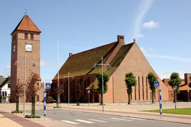 Images Brønderslev Kirke