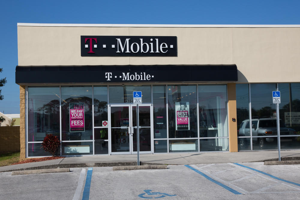 T-Mobile at Shoppes at Tarpon Shopping Center