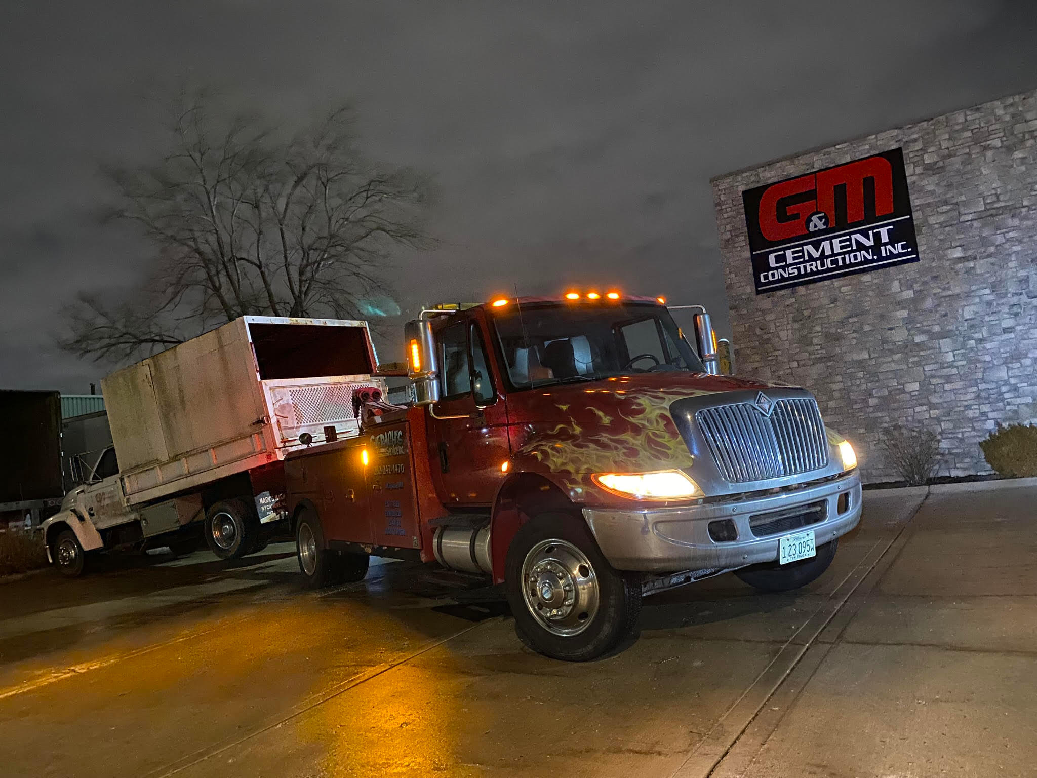 We will answer your towing call 24/7!