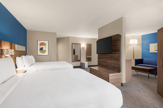 Images Holiday Inn Express & Suites Evansville Downtown by IHG
