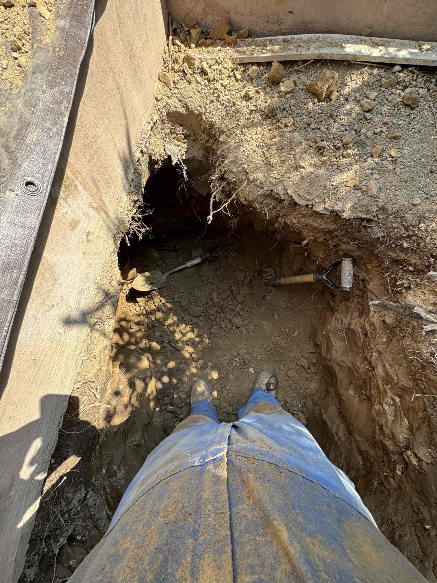 Plumbing Problem? Call Team Rooter , we are available 24/7 - proudly servicing Southern California. 