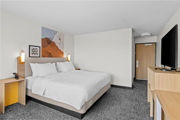 Images Spark by Hilton Traverse City