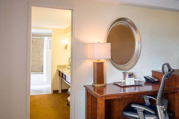 Images DoubleTree by Hilton Hotel Philadelphia Airport