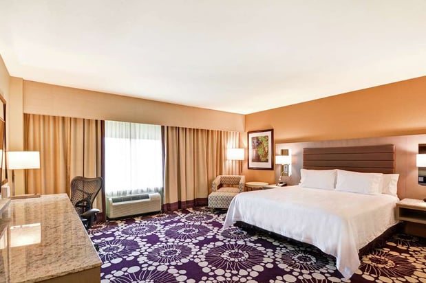Images Hilton Garden Inn Raleigh /Crabtree Valley