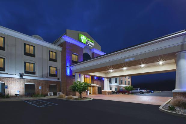 Images Holiday Inn Express & Suites Niles, an IHG Hotel