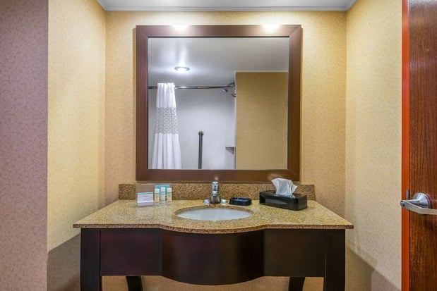 Images Hampton Inn Parkersburg-Mineral Wells