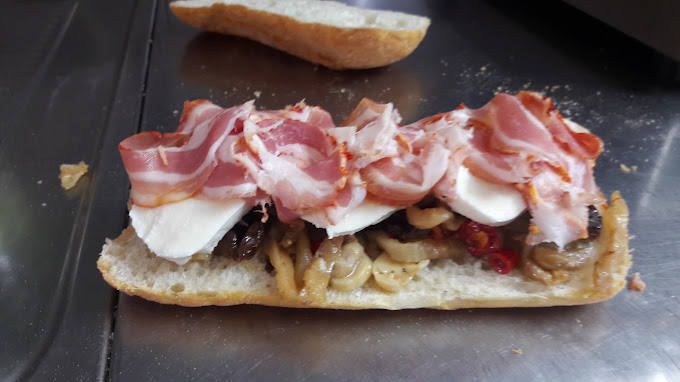 Images Creperia Tony Bar