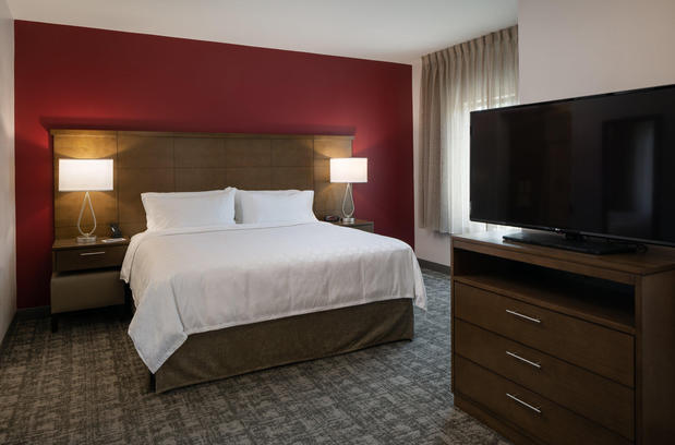 Images Staybridge Suites Phoenix – Biltmore Area by IHG