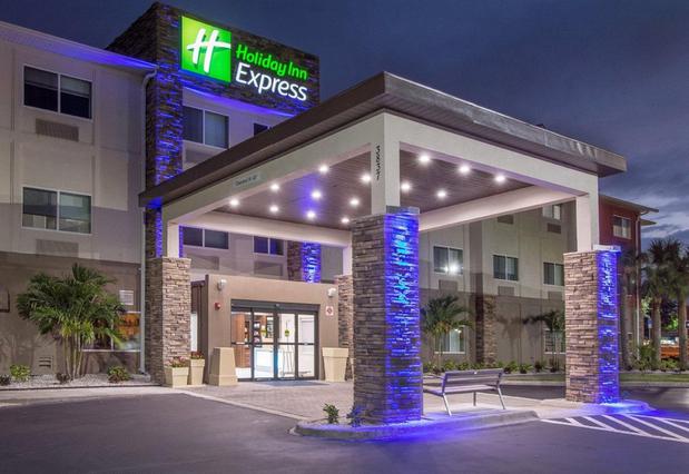 Images Holiday Inn Express Naples South - I-75 by IHG