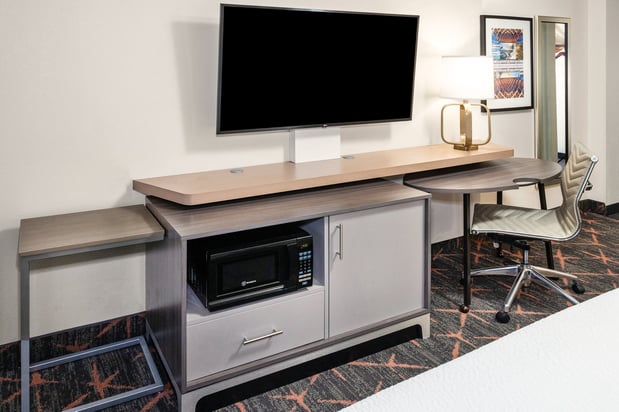 Images Holiday Inn Chicago Oakbrook by IHG