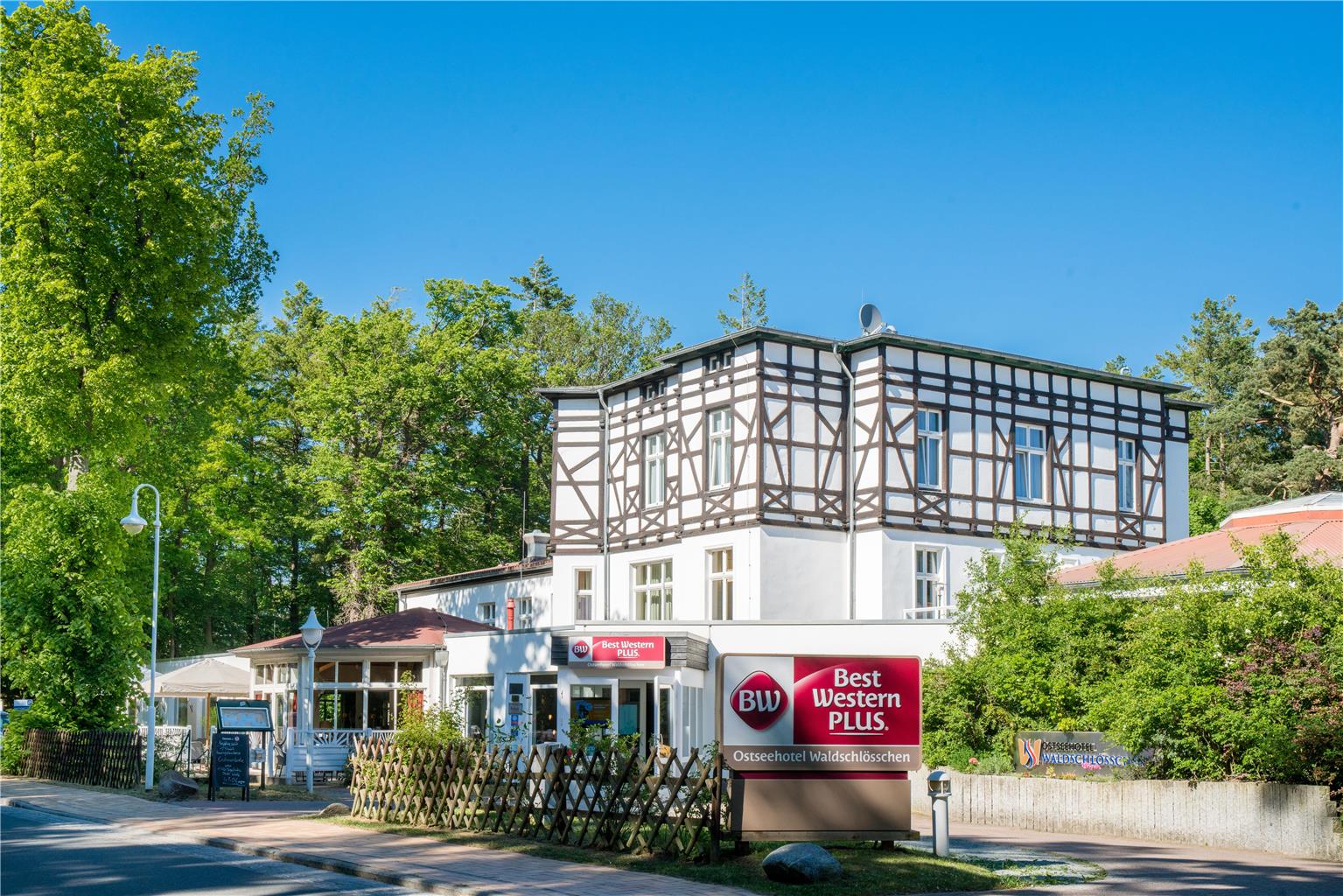 Best Western Plus Ostseehotel Waldschloesschen, Bernsteinweg 9 in Prerow