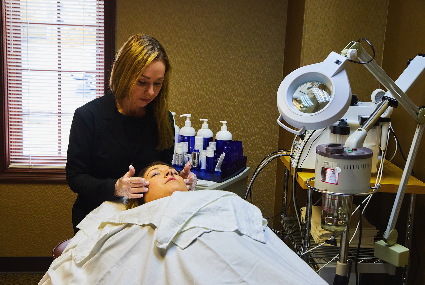 Staff at work Carmel Cosmetic and Plastic Surgeons | Carmel, IN