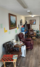 Neal's Barbershop Logo