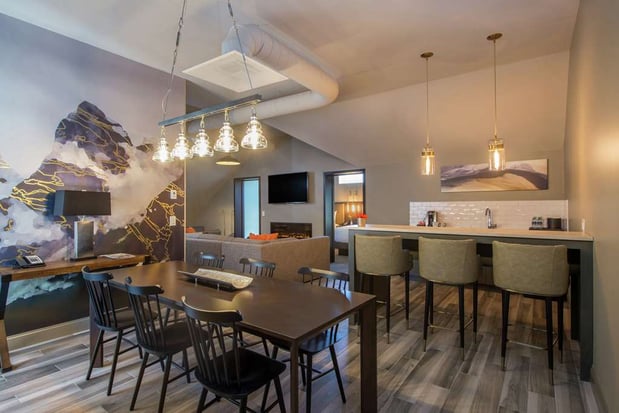 Images Hotel Saranac, Curio Collection by Hilton